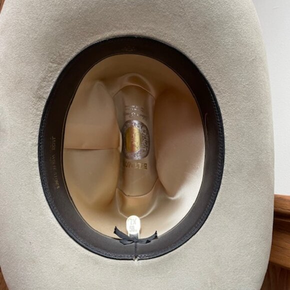 Biltmore VTG Felt Cowboy Hat-Silver Buckle-Authentic feather band-mde n Canada - Picture 13 of 13
